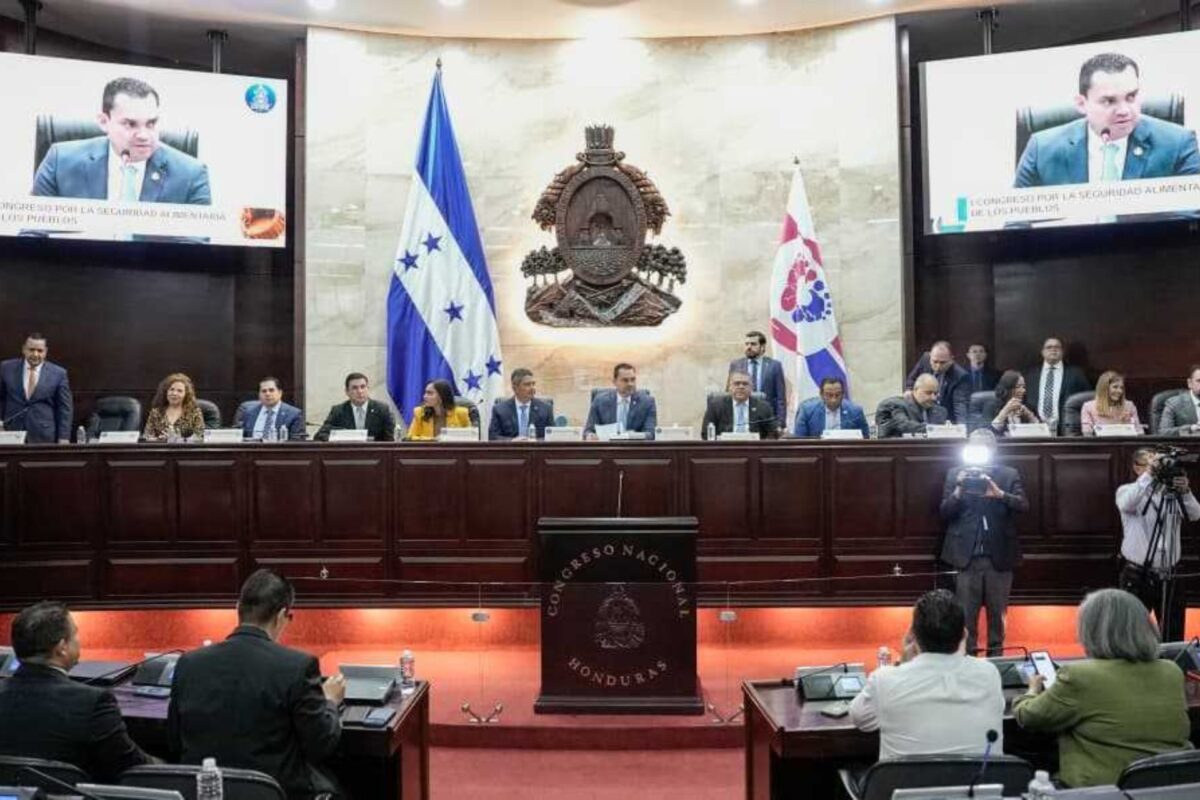 Presupuesto de 2027 incluirá aumento a transferencias municipales, anuncia presidente del Congreso