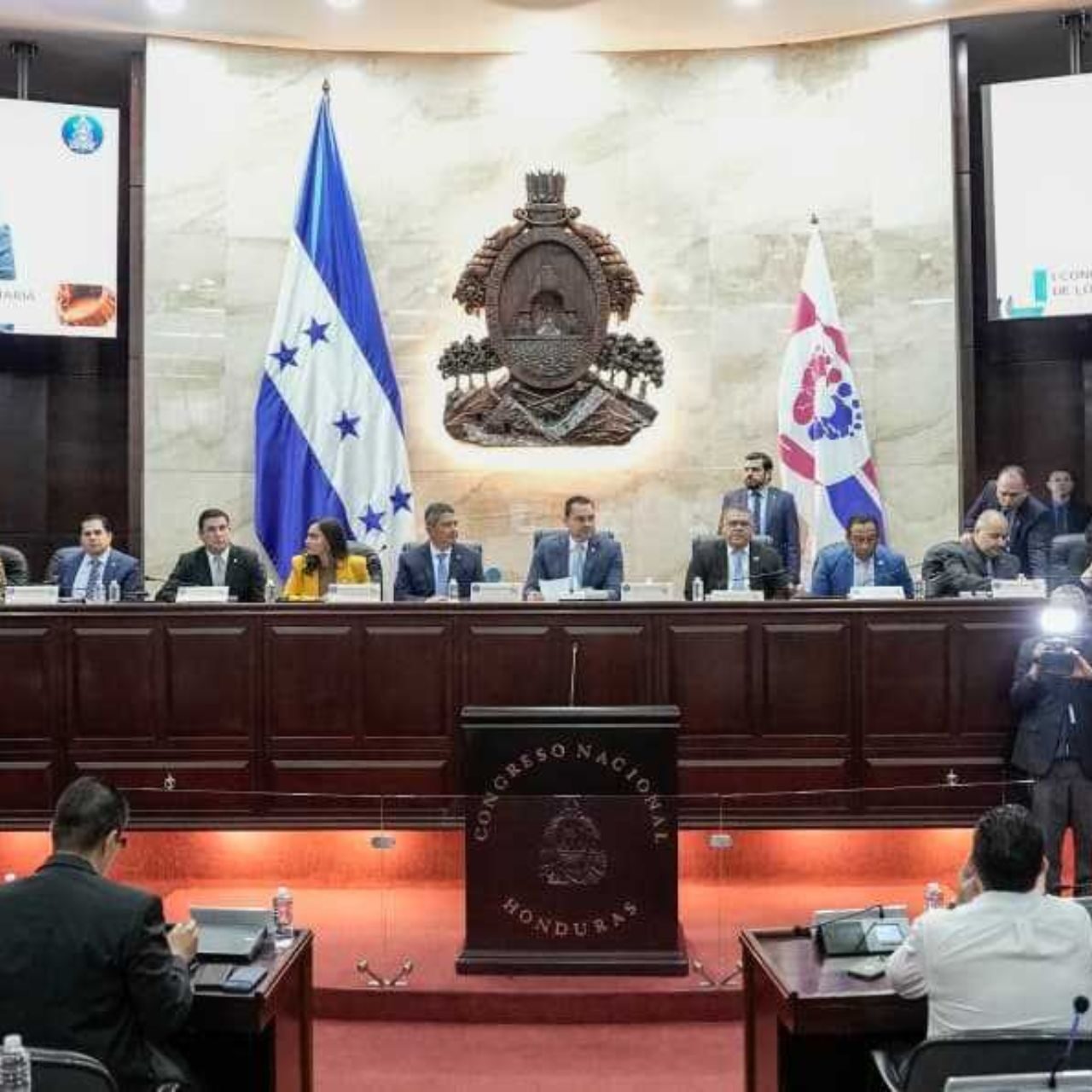 Presupuesto de 2027 incluirá aumento a transferencias municipales, anuncia presidente del Congreso