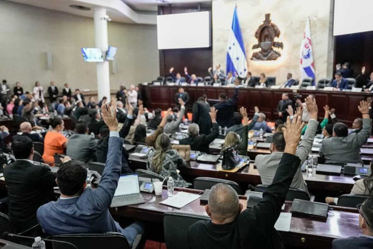 Legislativo aprueba reforma para facilitar conciliaciones y pagos en casos de demandas al Estado Legislativo aprueba reforma para facilitar conciliaciones y pagos en casos de demandas al Estado