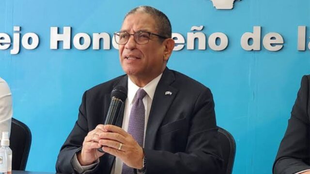 Urtecho reprocha a liberales sobre reforma eléctrica: «Si no quieren aprobarla, que lo digan»