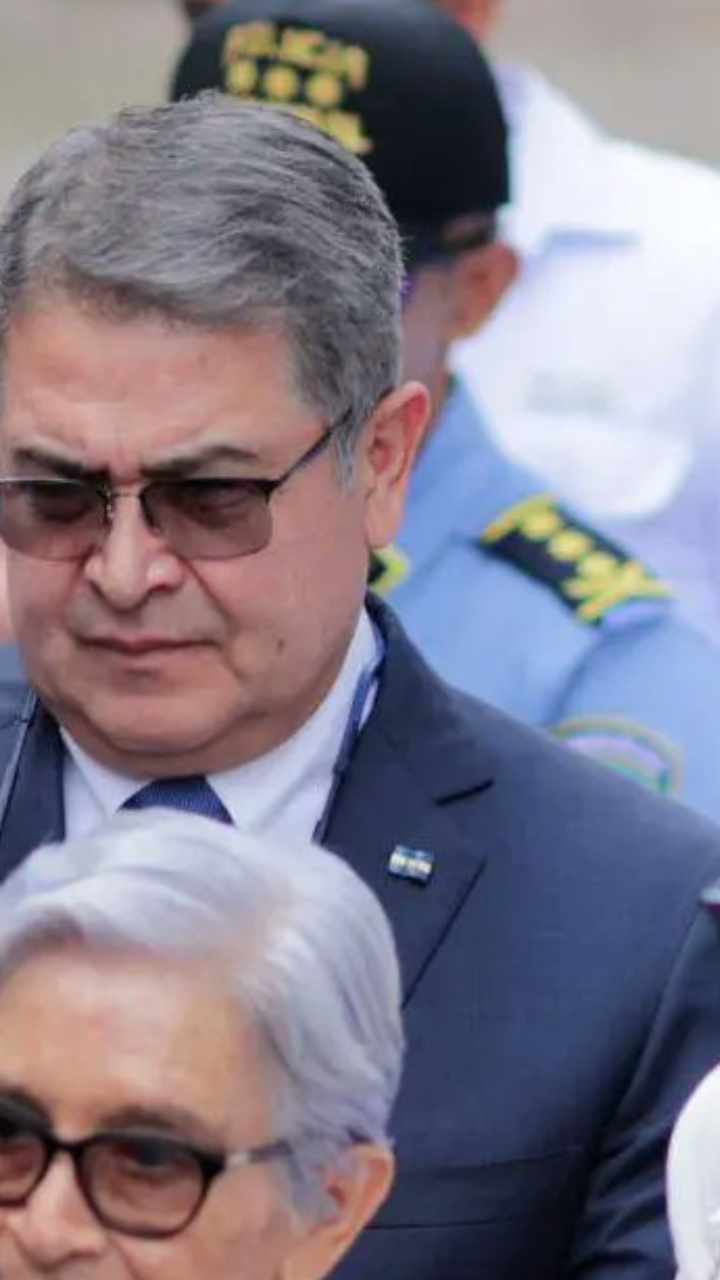 JOH llega a la Corte en medio de un recurso pendiente que mantiene en suspenso su audiencia