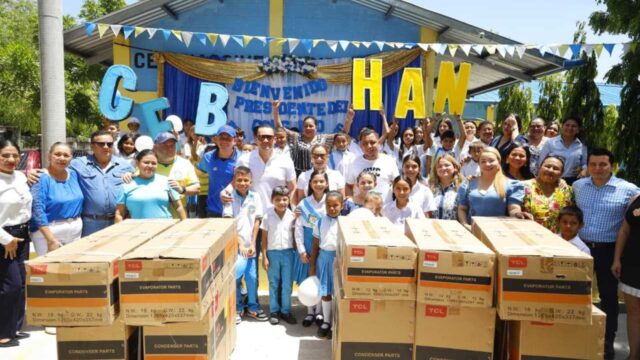 Congreso Nacional fortalece la educación en Valle con entrega de aires acondicionados a centro escolar