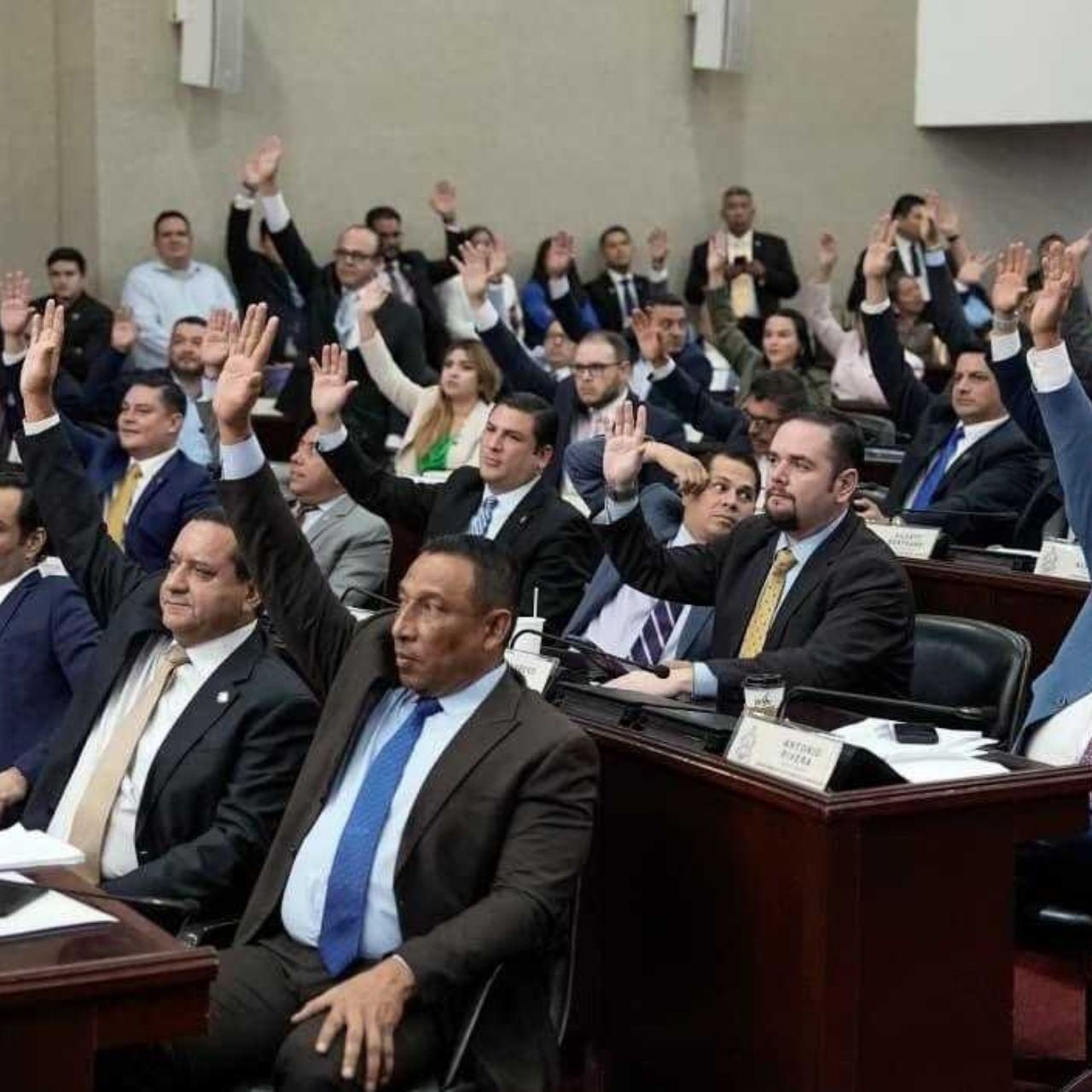 Congreso Nacional aprueba la Ley de Justicia Energética tras intensa jornada de debate