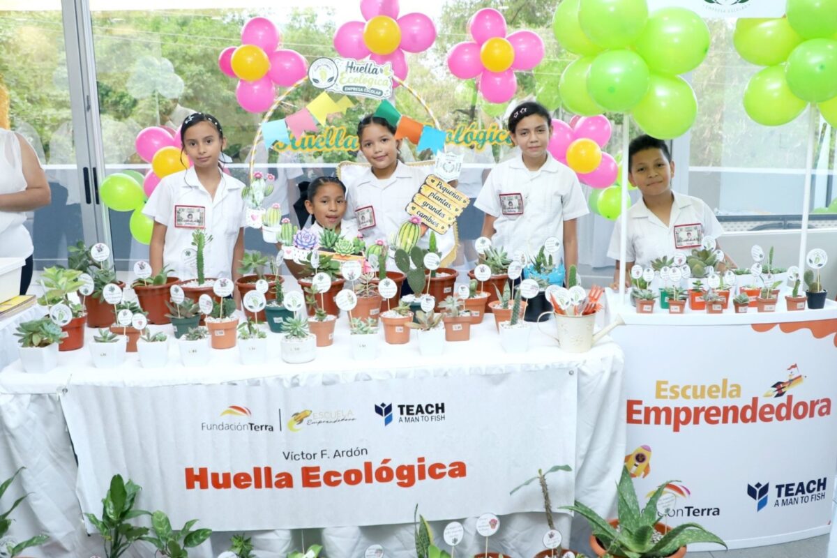 Fundación Terra apoya a estudiantes a emprender