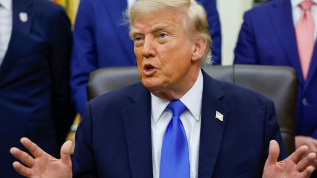 Trump arremete contra los «traidores» que dicen que EE.UU. no tiene municiones
