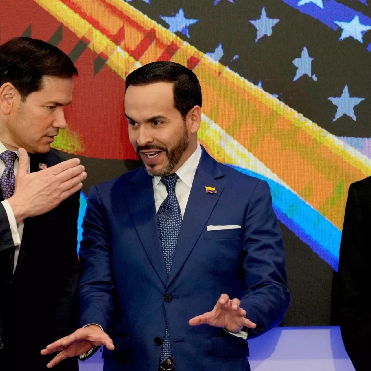 Cepeda acusa a Gobierno colombiano de ceder soberanía a EEUU con pretexto de «cooperación económica»
