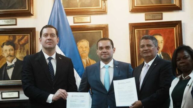 El Congreso Nacional recibe proyecto de Presupuesto General de ingresos y egresos para 2027
