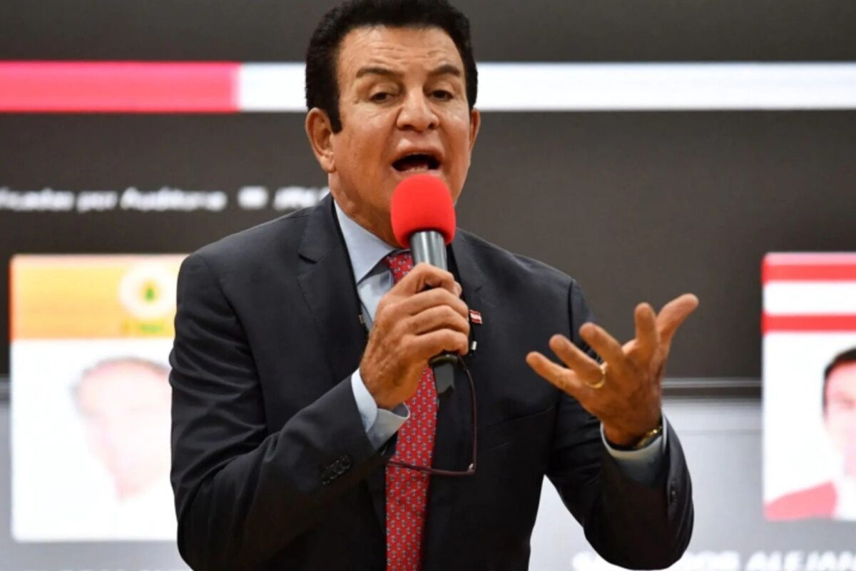 Circulan supuestos chats sobre estrategia para inhabilitar a Nasralla; dirigencia liberal cuestiona su autenticidad Circulan supuestos chats sobre estrategia para inhabilitar a Nasralla; dirigencia liberal cuestiona su autenticidad