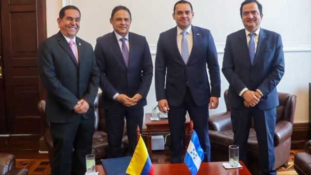 Honduras y Colombia fortalecen lazos con visita de Zambrano al Senado