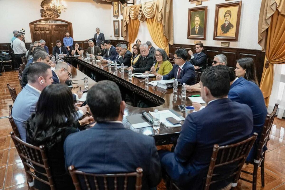 Organizaciones de sociedad civil entrega al Legislativo nueva propuesta de reformas electorales Organizaciones de sociedad civil entrega al Legislativo nueva propuesta de reformas electorales