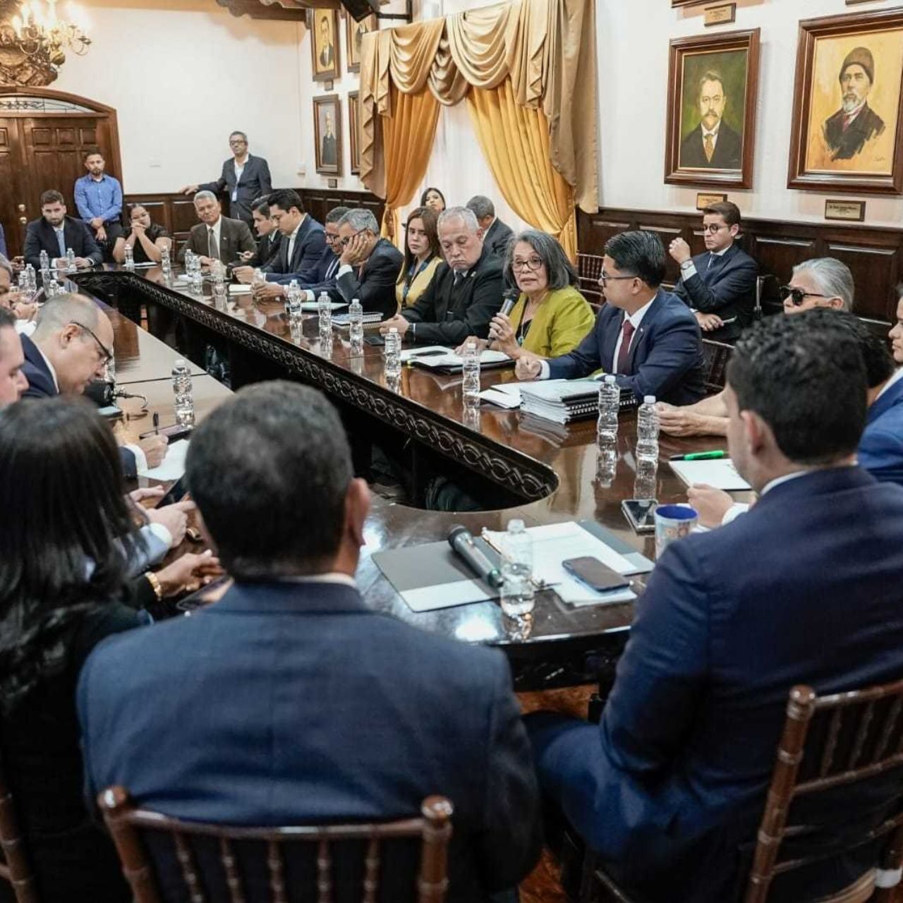 Organizaciones de sociedad civil entrega al Legislativo nueva propuesta de reformas electorales
