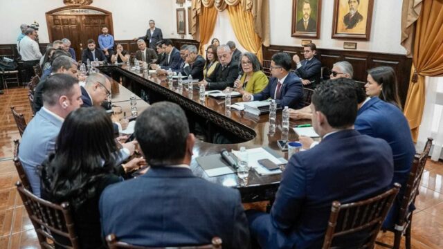 Organizaciones de sociedad civil entrega al Legislativo nueva propuesta de reformas electorales