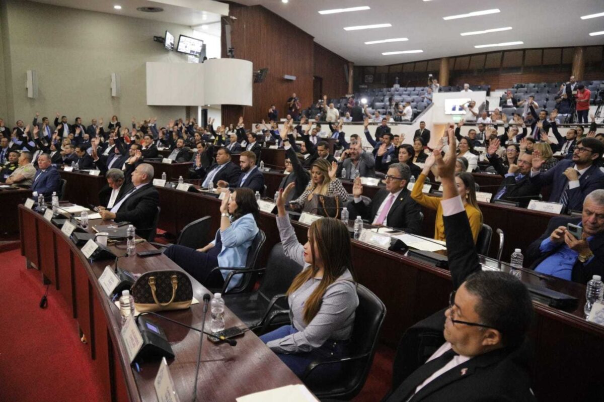 Congreso aprobó por unanimidad reformas que endurecen medidas de reclusión a grupos declarados terroristas Congreso aprobó por unanimidad reformas que endurecen medidas de reclusión a grupos declarados terroristas