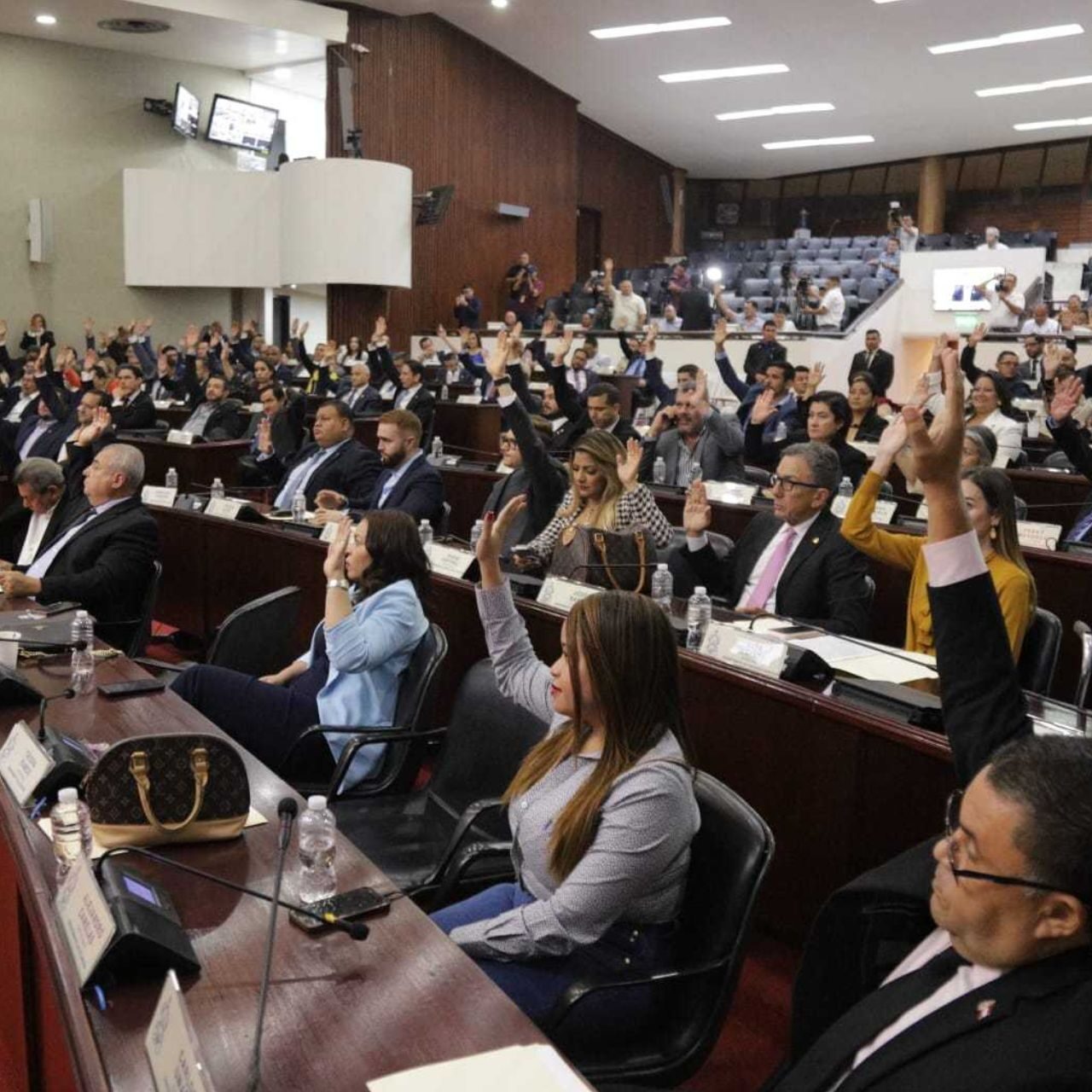 Congreso aprobó por unanimidad reformas que endurecen medidas de reclusión a grupos declarados terroristas