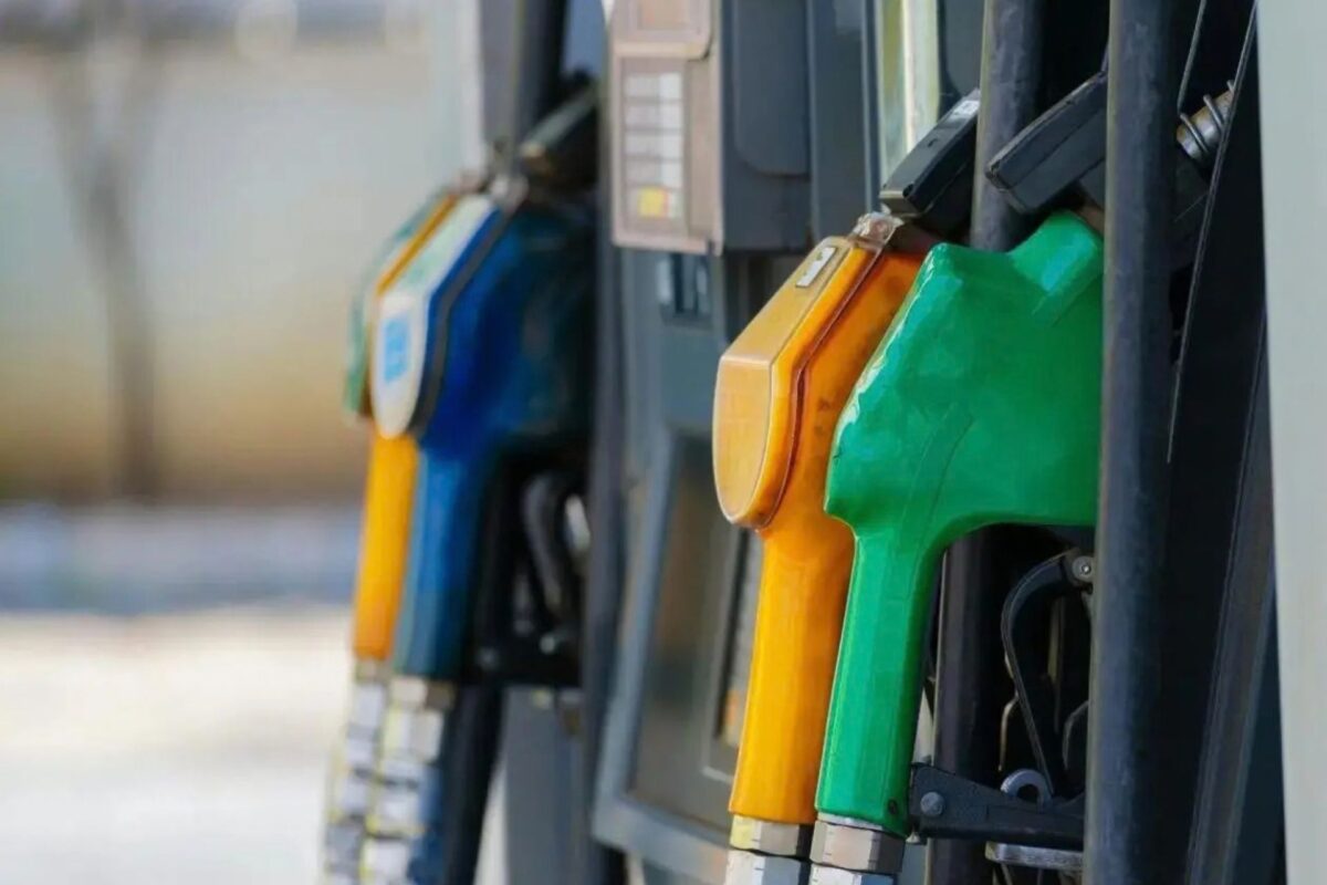Combustibles suben otra vez pese al refuerzo del subsidio; persisten protestas y el debate sobre el impuesto Combustibles suben otra vez pese al refuerzo del subsidio; persisten protestas y el debate sobre el impuesto