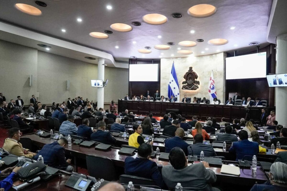 En vigencia ley aprobada por el Congreso que endurece reclusión de grupos declarados terroristas En vigencia ley aprobada por el Congreso que endurece reclusión de grupos declarados terroristas