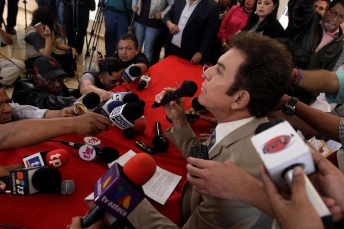 Nasralla acude a las oficinas de la ONU en Tegucigalpa para pedir acompañamiento tras multa de la UFTF