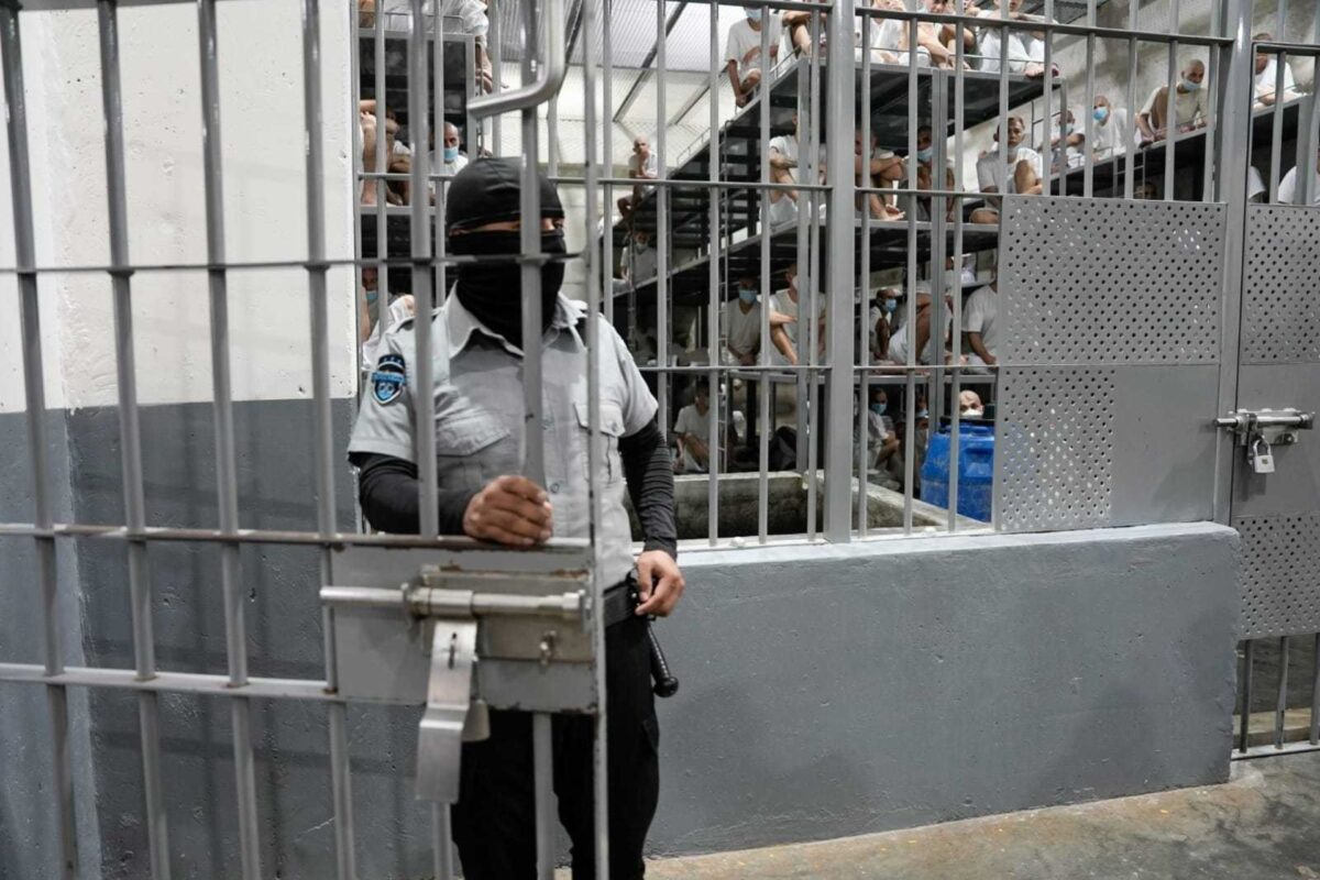 Nuevas cárceles de máxima seguridad entran en análisis tras visita al Cecot