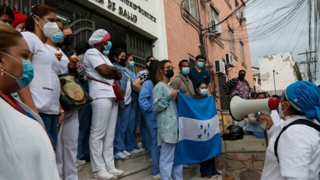 Crisis sanitaria: sin acuerdos, sin consulta externa y fiscalía admite una denuncia contra el Colegio Médico