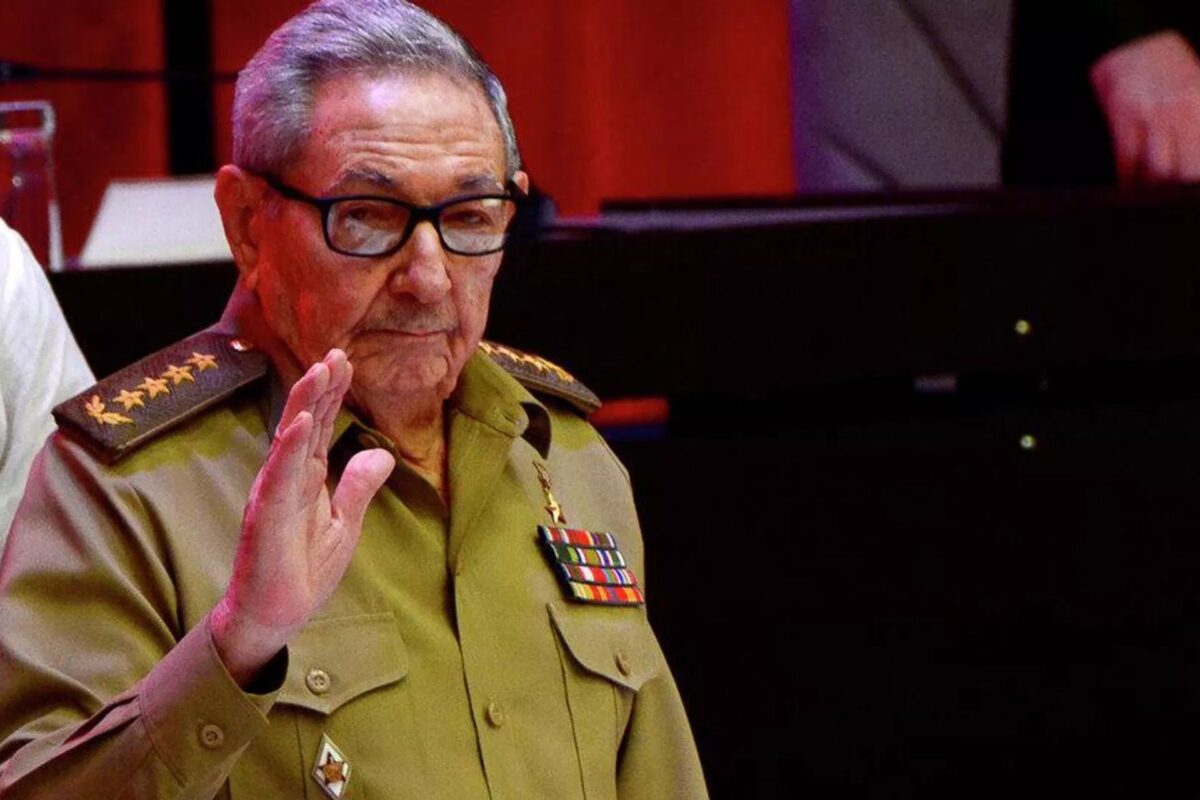 La Justicia estadounidense presenta una orden de arresto contra expresidente cubano Raúl Castro La Justicia estadounidense presenta una orden de arresto contra expresidente cubano Raúl Castro