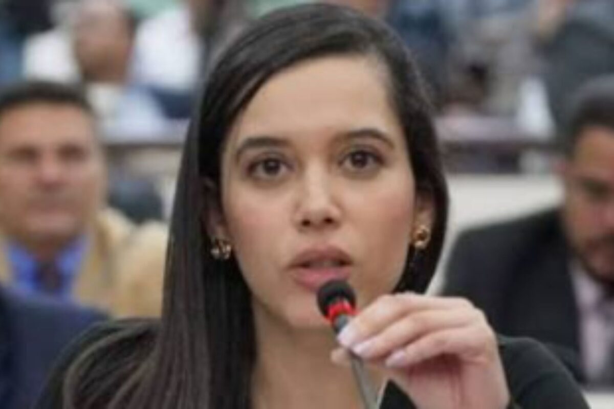 Diputada nacionalista sufre atentado a disparos en Santa Bárbara; Congreso exige investigar Diputada nacionalista sufre atentado a disparos en Santa Bárbara; Congreso exige investigar