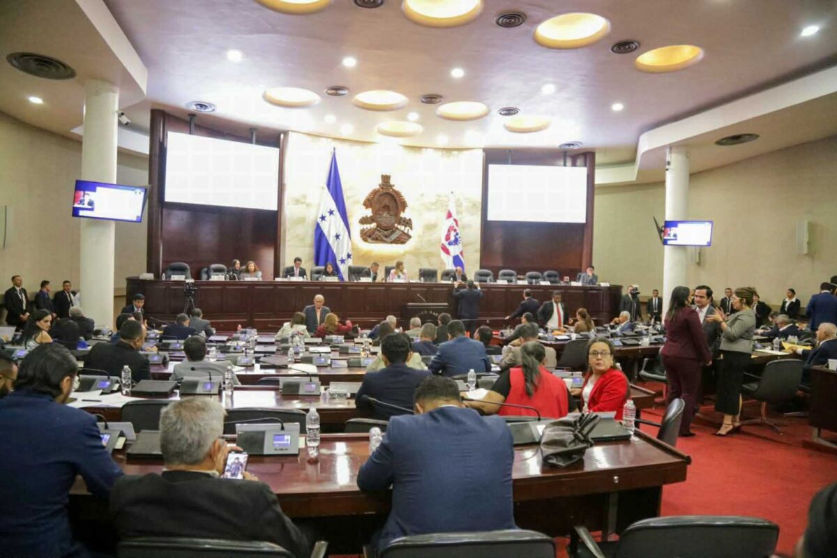 Congreso avanza en reformas para blindar sistema financiero contra lavado de activos Congreso avanza en reformas para blindar sistema financiero contra lavado de activos