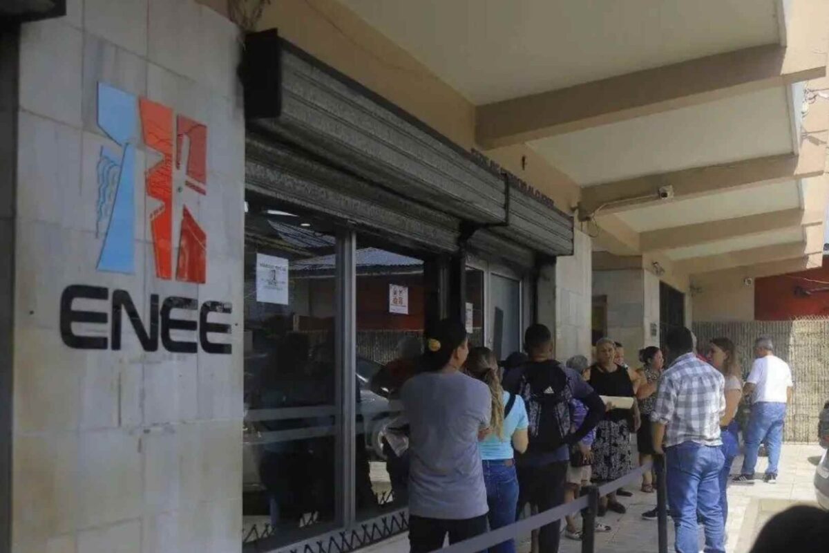 ASJ manda a decir que 40 de 42 hitos de la Ley de Justicia Energética no registran «avances claros» ASJ manda a decir que 40 de 42 hitos de la Ley de Justicia Energética no registran «avances claros»