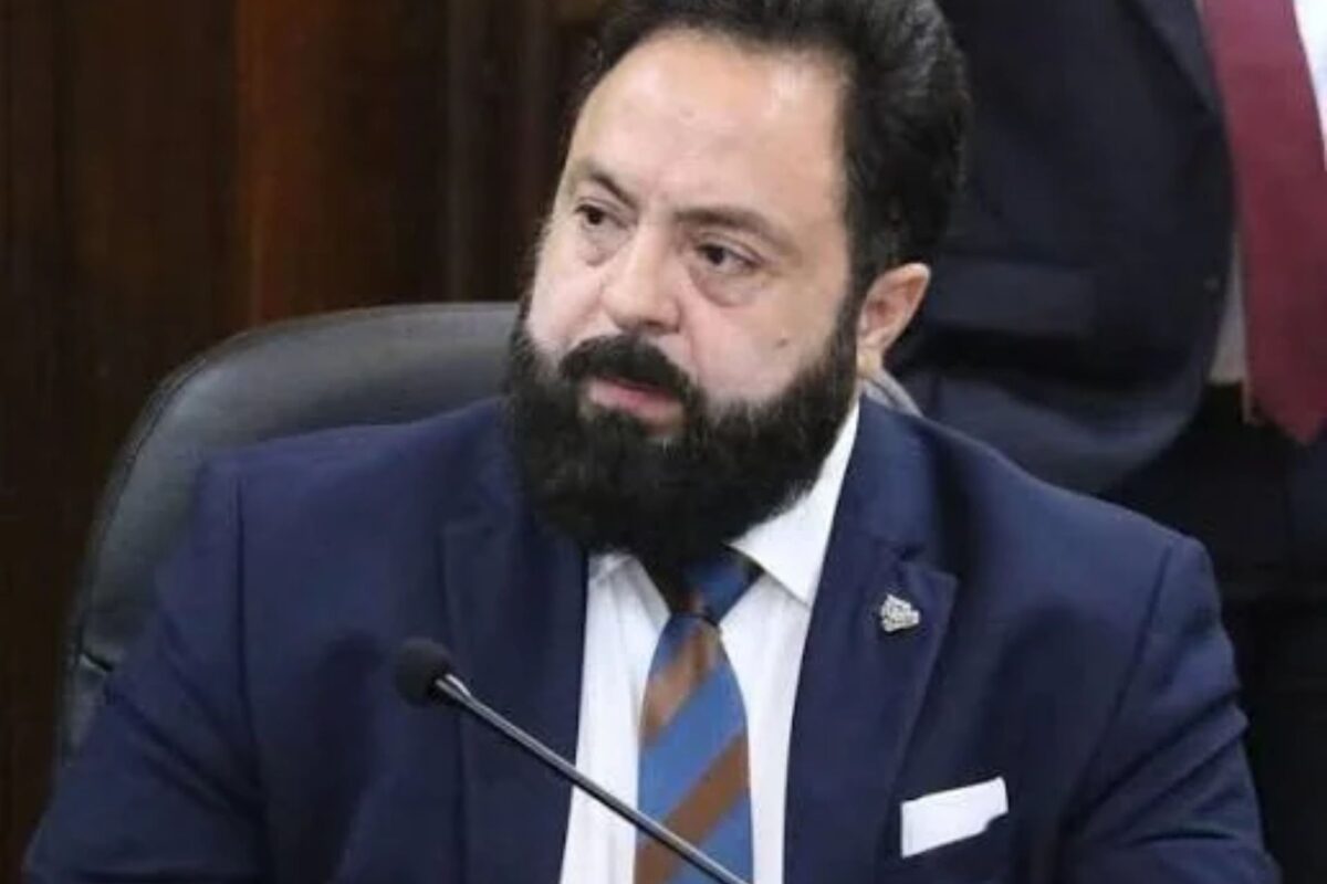 Policía hondureña cruza información Interpol para localizar y capturar a expresidente del Congreso Policía hondureña cruza información Interpol para localizar y capturar a expresidente del Congreso