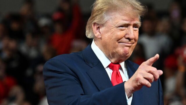 Trump: «Con efecto inmediato, entra en vigor un alto el fuego energético en la guerra entre Rusia y Ucrania»