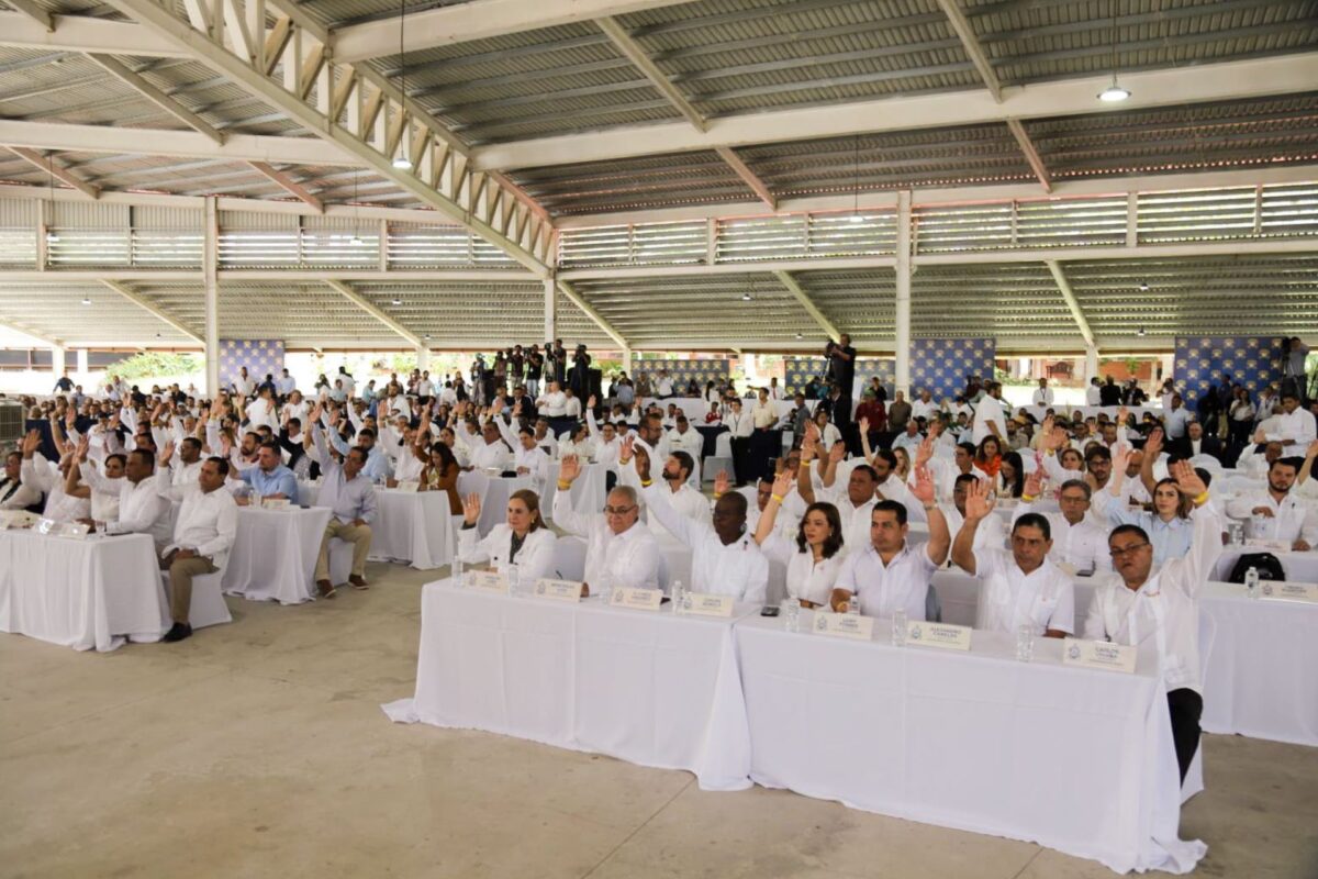 En Congreso Móvil, diputados aprueban más de 3.100 millones de lempiras para obras viales en El Paraíso En Congreso Móvil, diputados aprueban más de 3.100 millones de lempiras para obras viales en El Paraíso