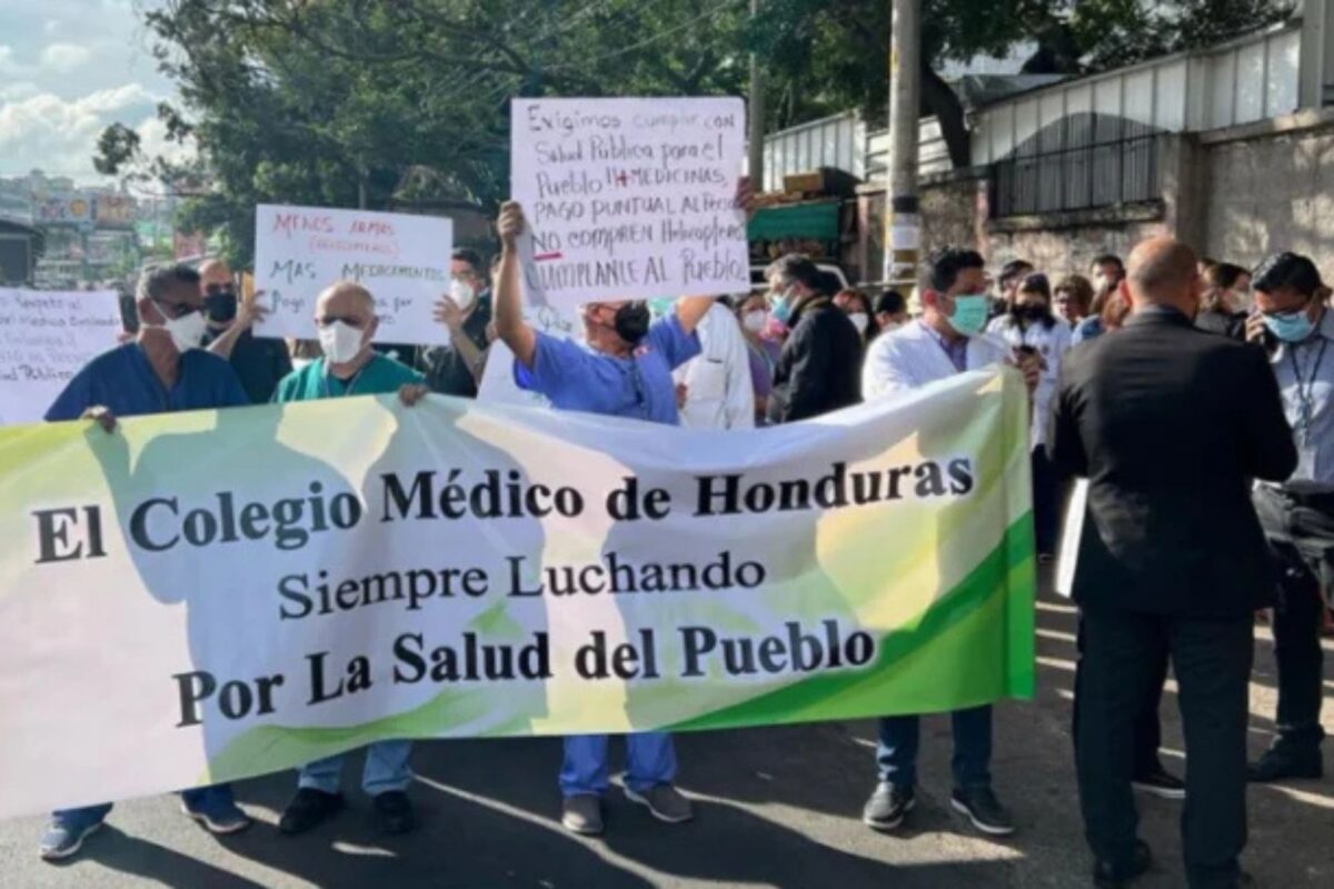 Médicos y Gobierno siguen sin acuerdo: el conflicto en salud llega a su sexta semana Médicos y Gobierno siguen sin acuerdo: el conflicto en salud llega a su sexta semana