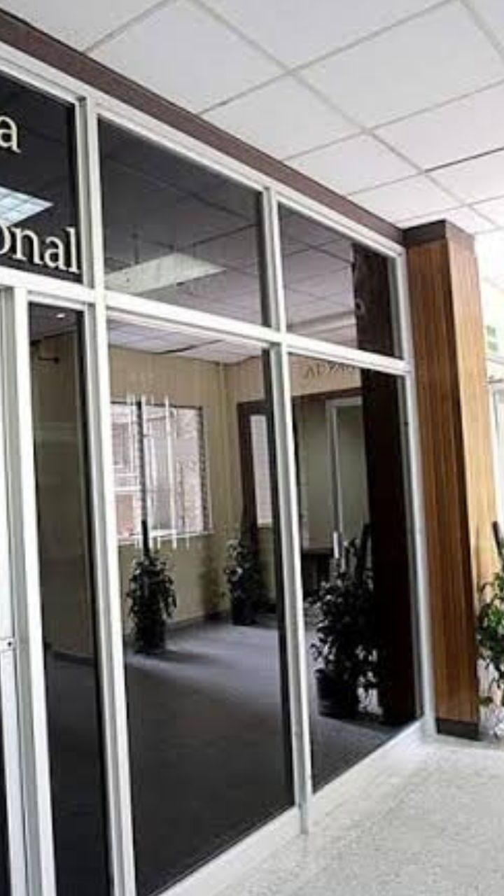 Colegio Médico lleva a la Sala Constitucional la Ley de Reactivación Económica