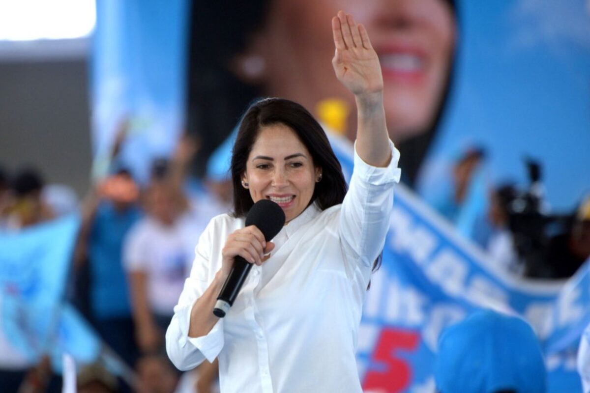 Detienen a la excandidata presidencial de Ecuador Luisa González