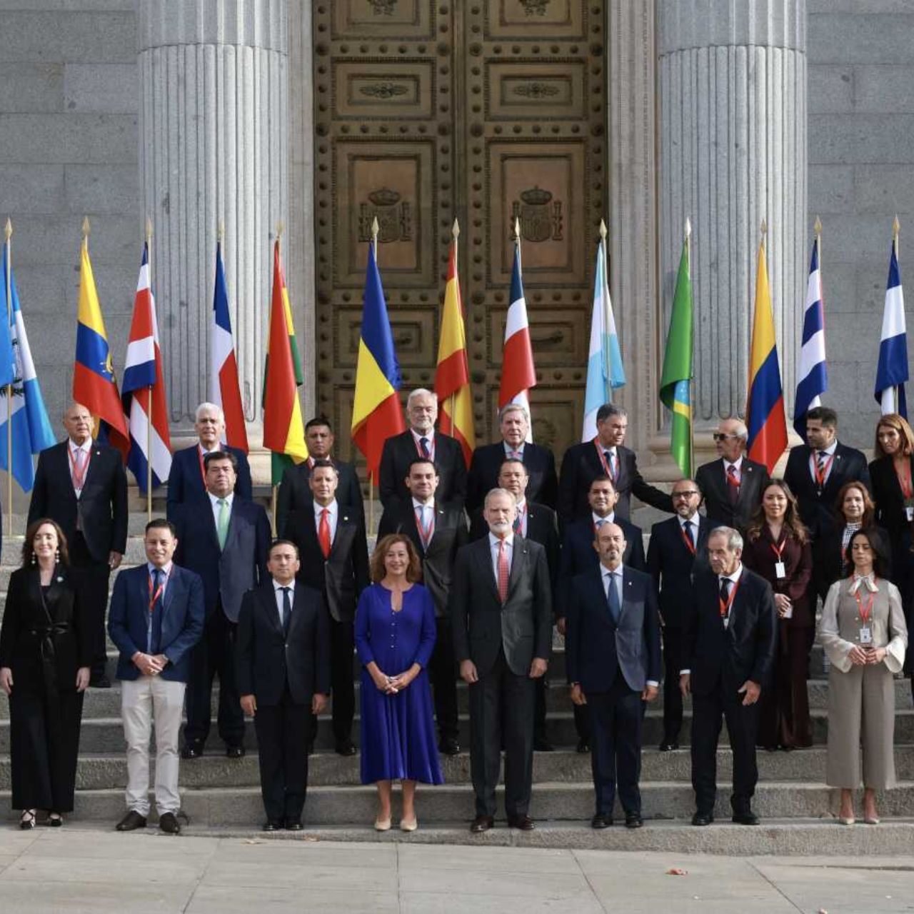 Presidente Zambrano reitera defensa de la democracia durante Foro Parlamentario Iberoamericano