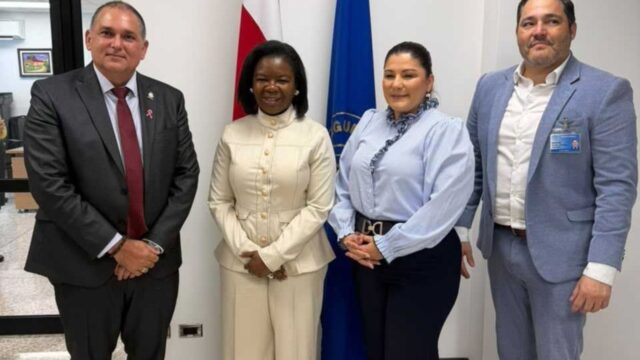 Vicepresidenta del Congreso gestiona apoyo de Costa Rica al sistema de salud hondureño